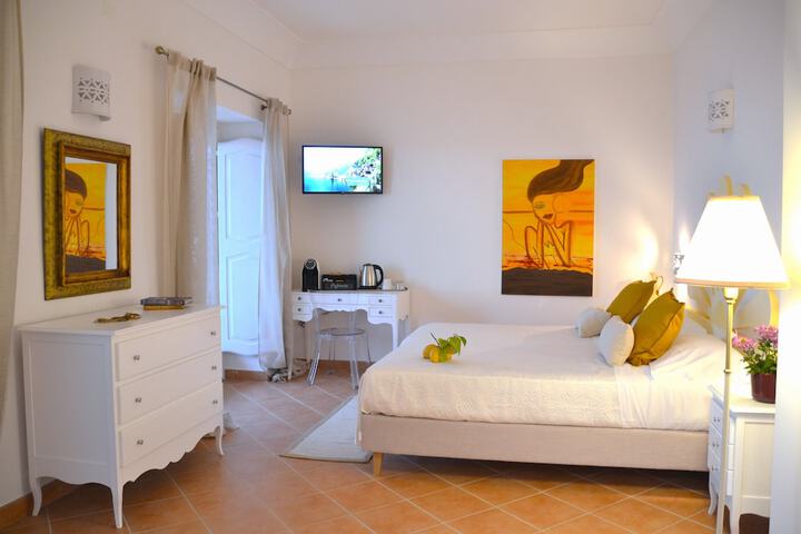 Room 35 of 221