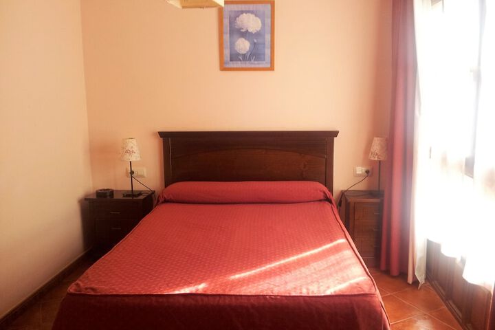 Room 5 of 12