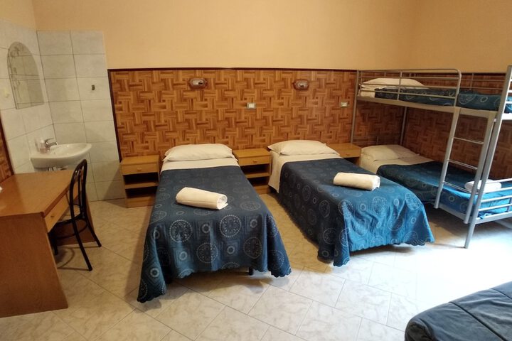 Room 57 of 79