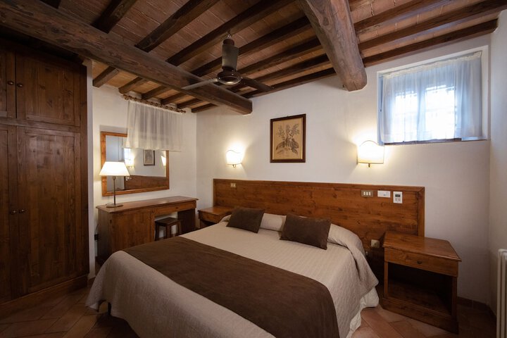 Room 14 of 185