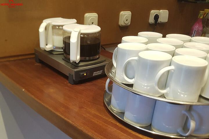 Breakfast/Coffee Service 27 of 37