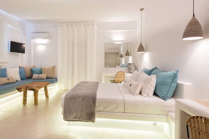 Room 2 of 95