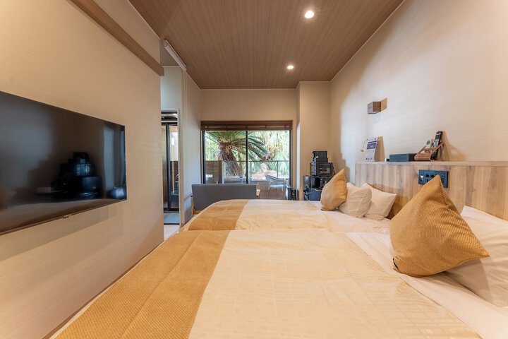 Room 9 of 60