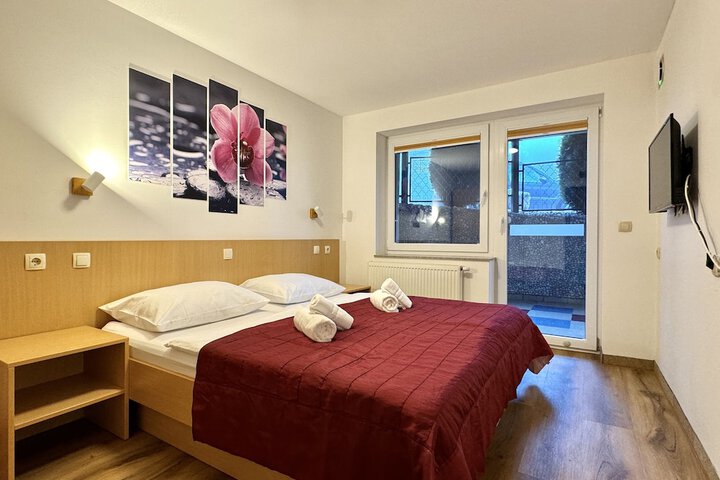 Room 28 of 125