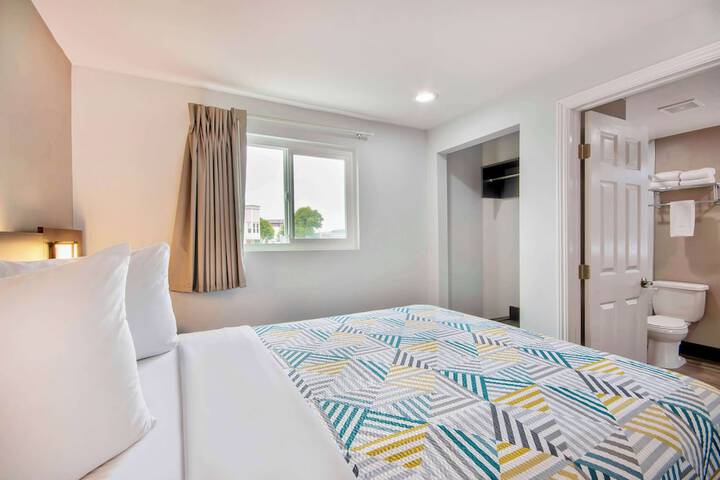 Room 16 of 27