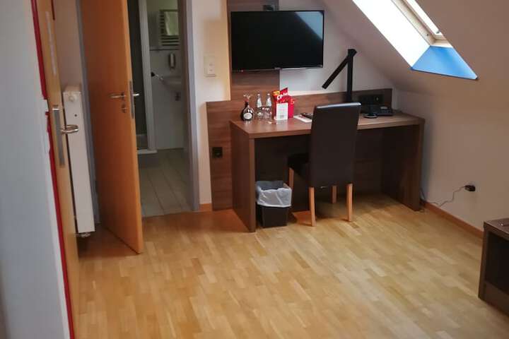 Room 22 of 58