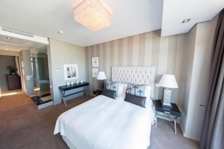 Room 54 of 132