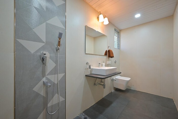 Room 15 of 30