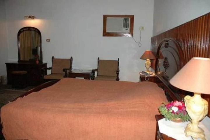Room 3 of 19