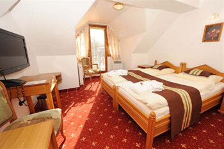Room 3 of 15
