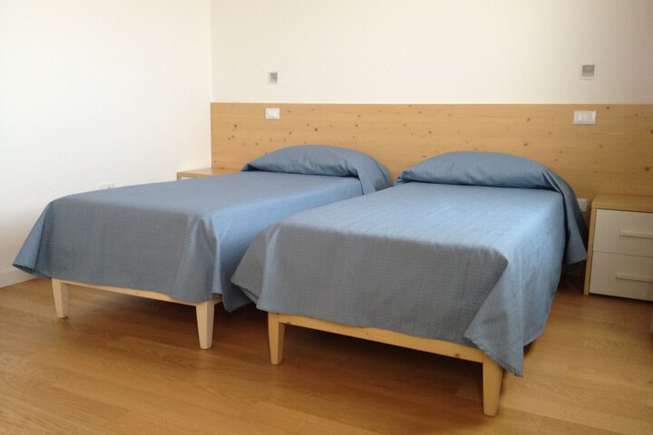 Room 7 of 43
