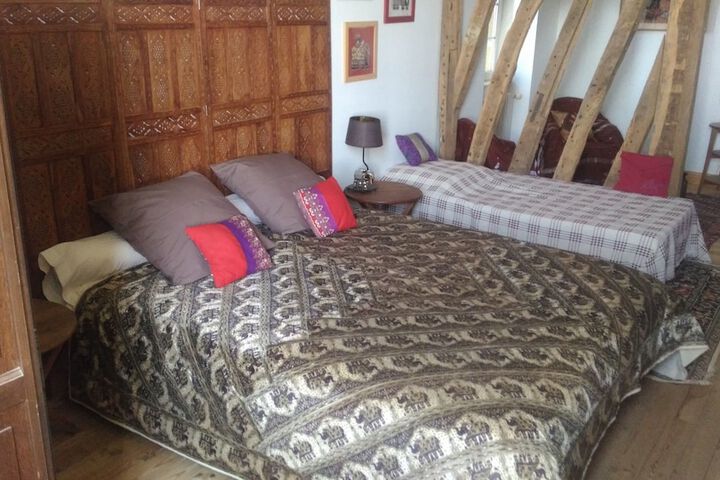Room 4 of 34
