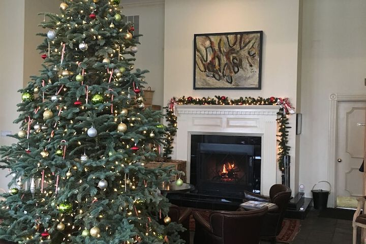 Guest Lobby