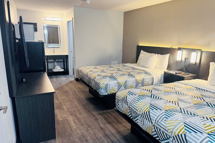 Room 3 of 25