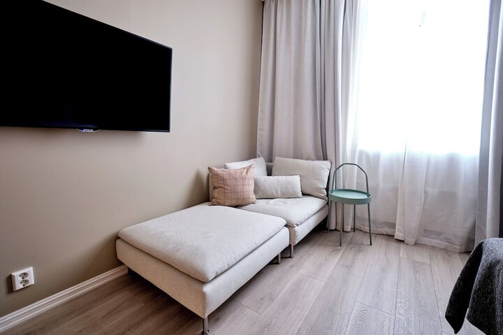 Room 10 of 38