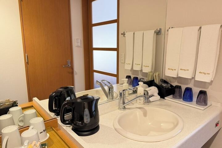 Room 16 of 75