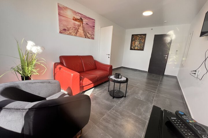 Room 10 of 22