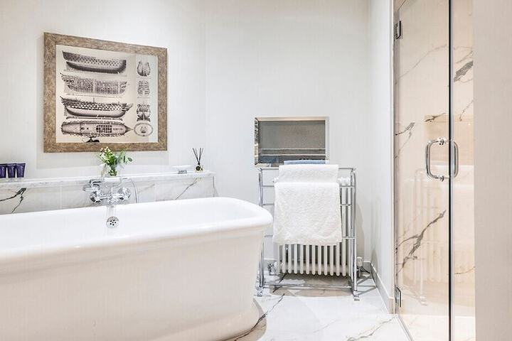 Bathroom Interior Photo