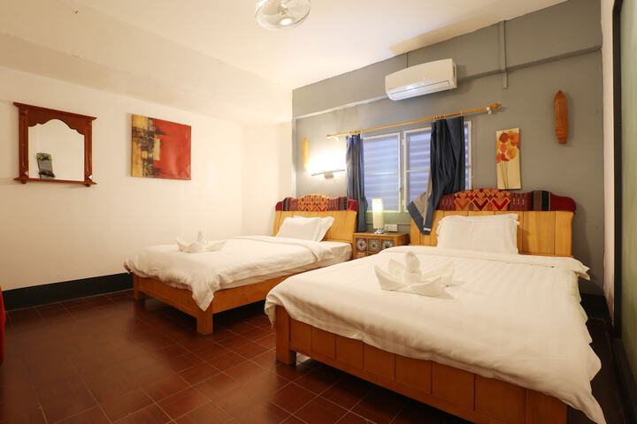 Room 16 of 26