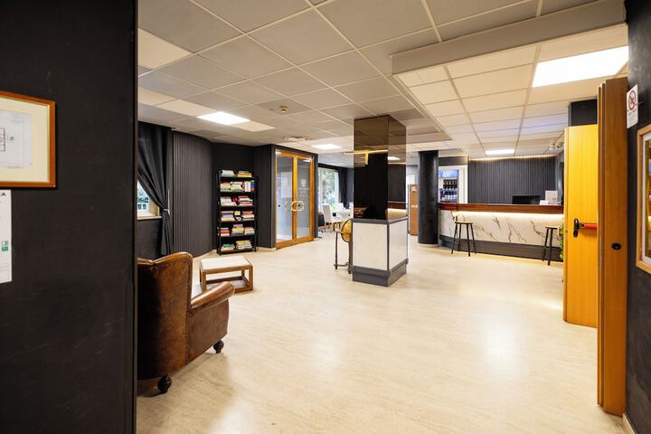 Guest Lobby