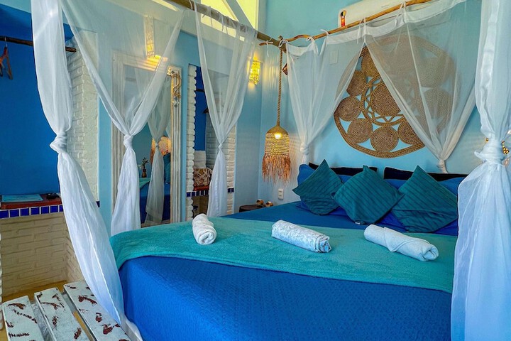 Room 4 of 65