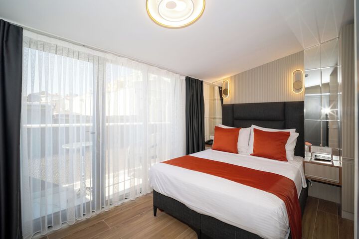 Room 13 of 60