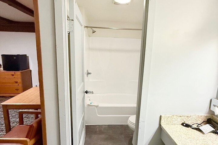 2 Double Beds (2 of 7)