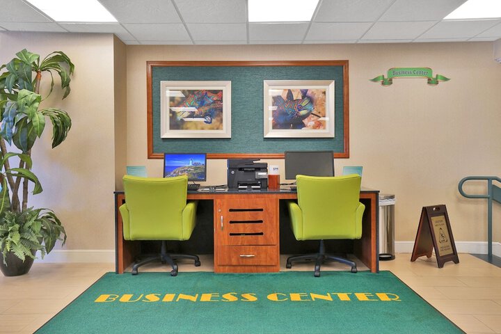 Business Center 42 of 51