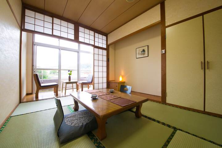 Room 4 of 44