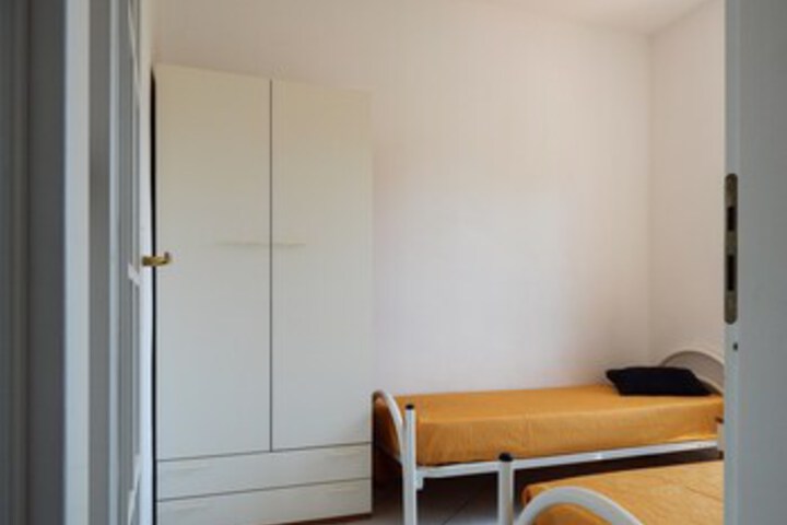 Room 11 of 60