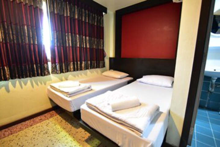 Room 18 of 23
