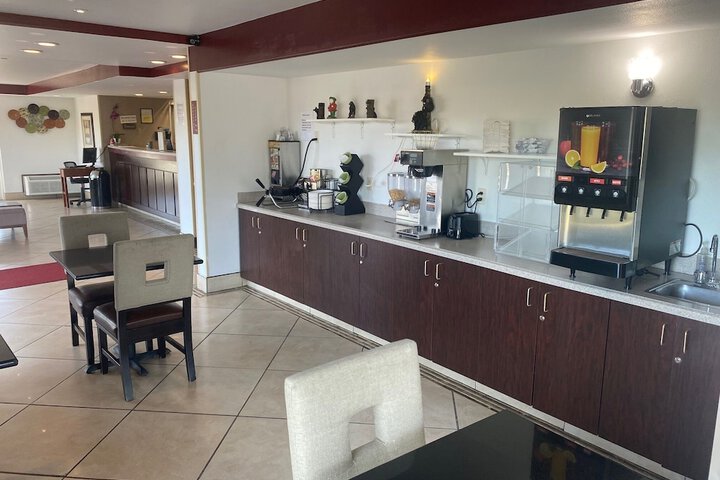 Breakfast/Coffee Service 54 of 67