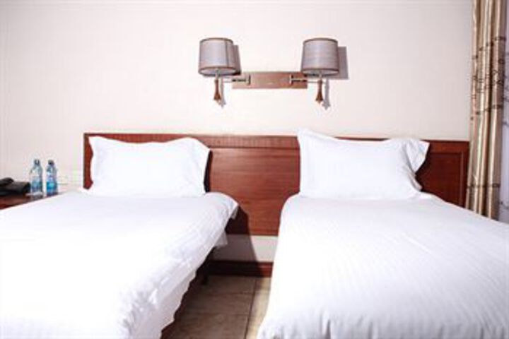 Room 15 of 44