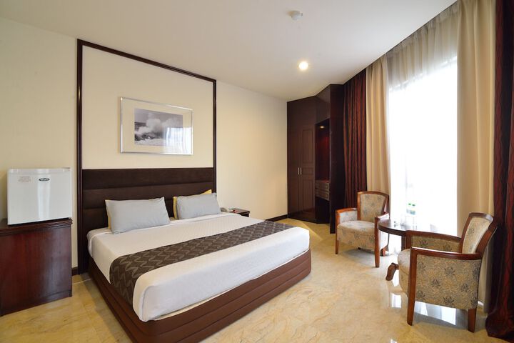 Room 8 of 19
