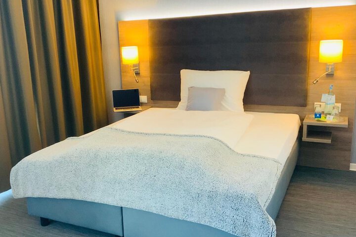 Room 19 of 46