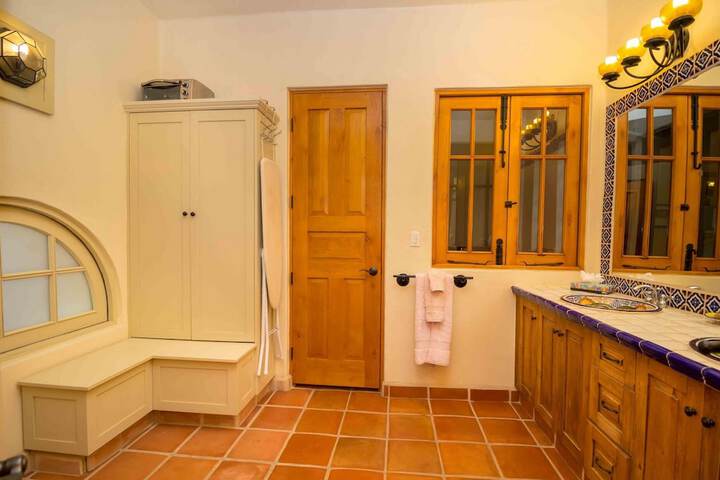Room 4 of 24