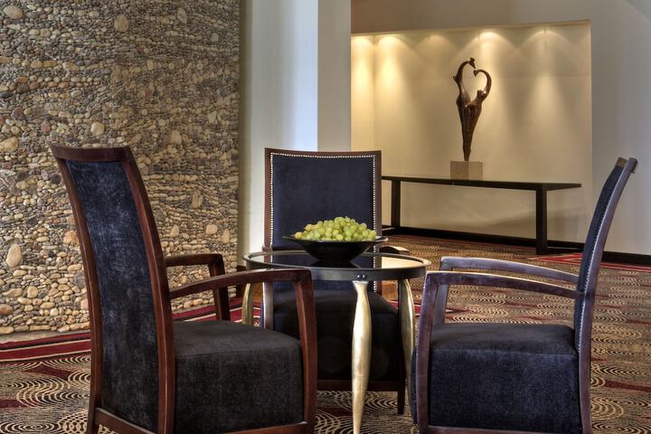 Entrance & Lobby