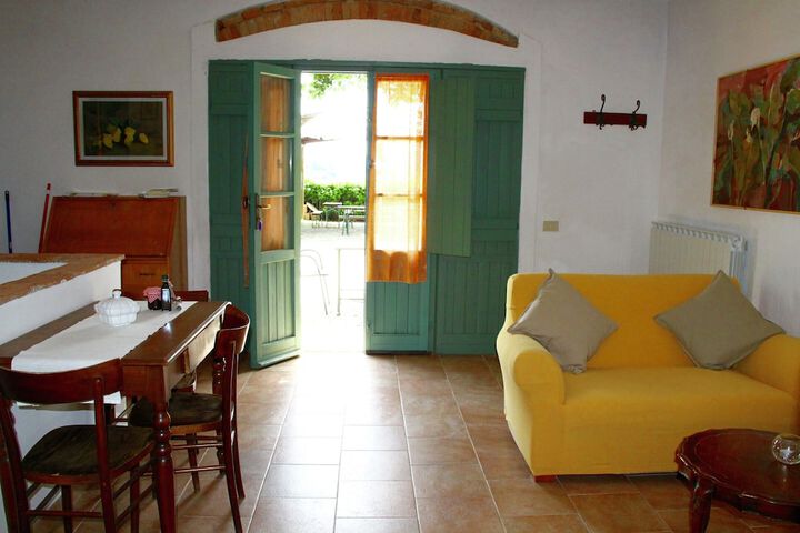 Room 7 of 38