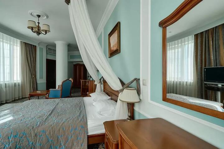 Room 14 of 49