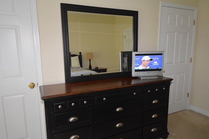 Room 9 of 15
