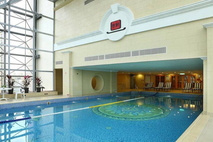 Hotel with Pool
