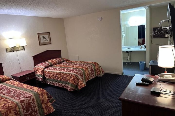Room 12 of 15