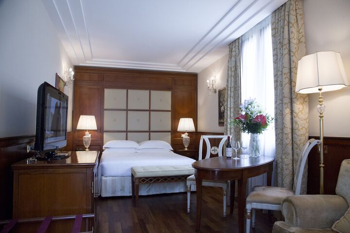 Room 38 of 106
