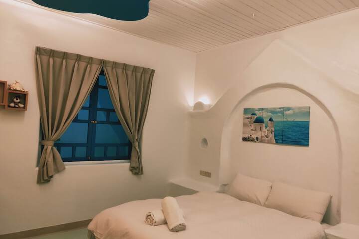 Room 4 of 18