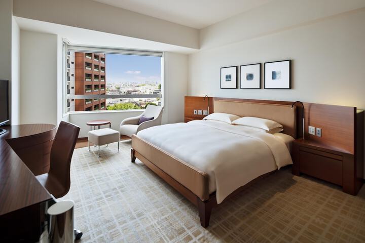 Room 85 of 216