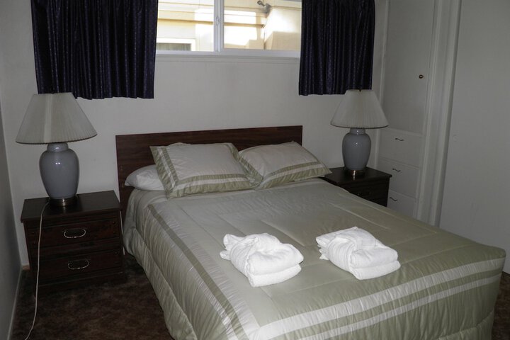 Room 2 of 12