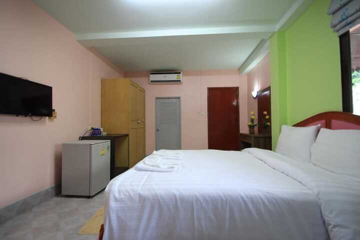 Room 13 of 24