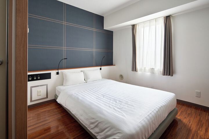 Room 15 of 53