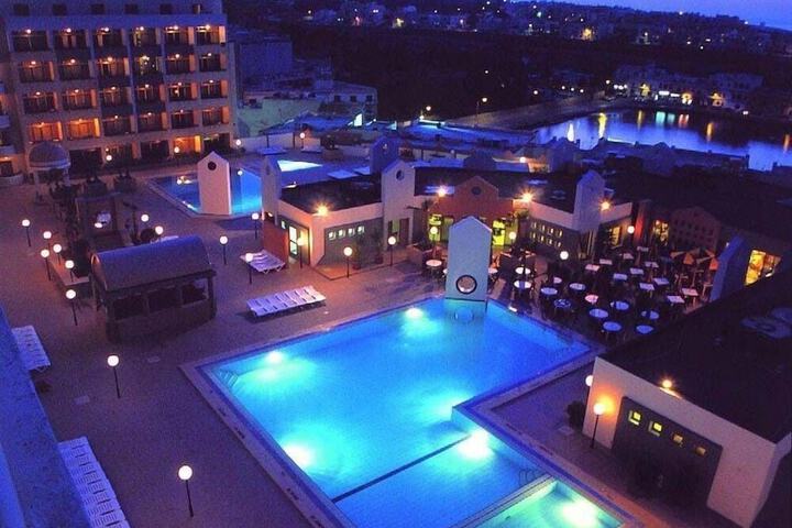 Hotel 33 of 33