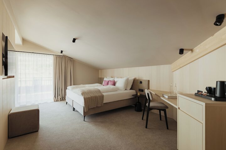 Room 15 of 88